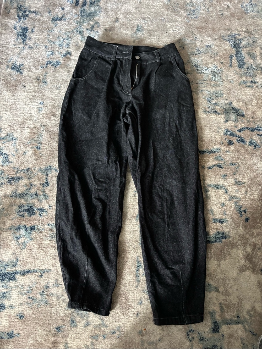Dark jeans with tapered leg UK Size 6 US size 2